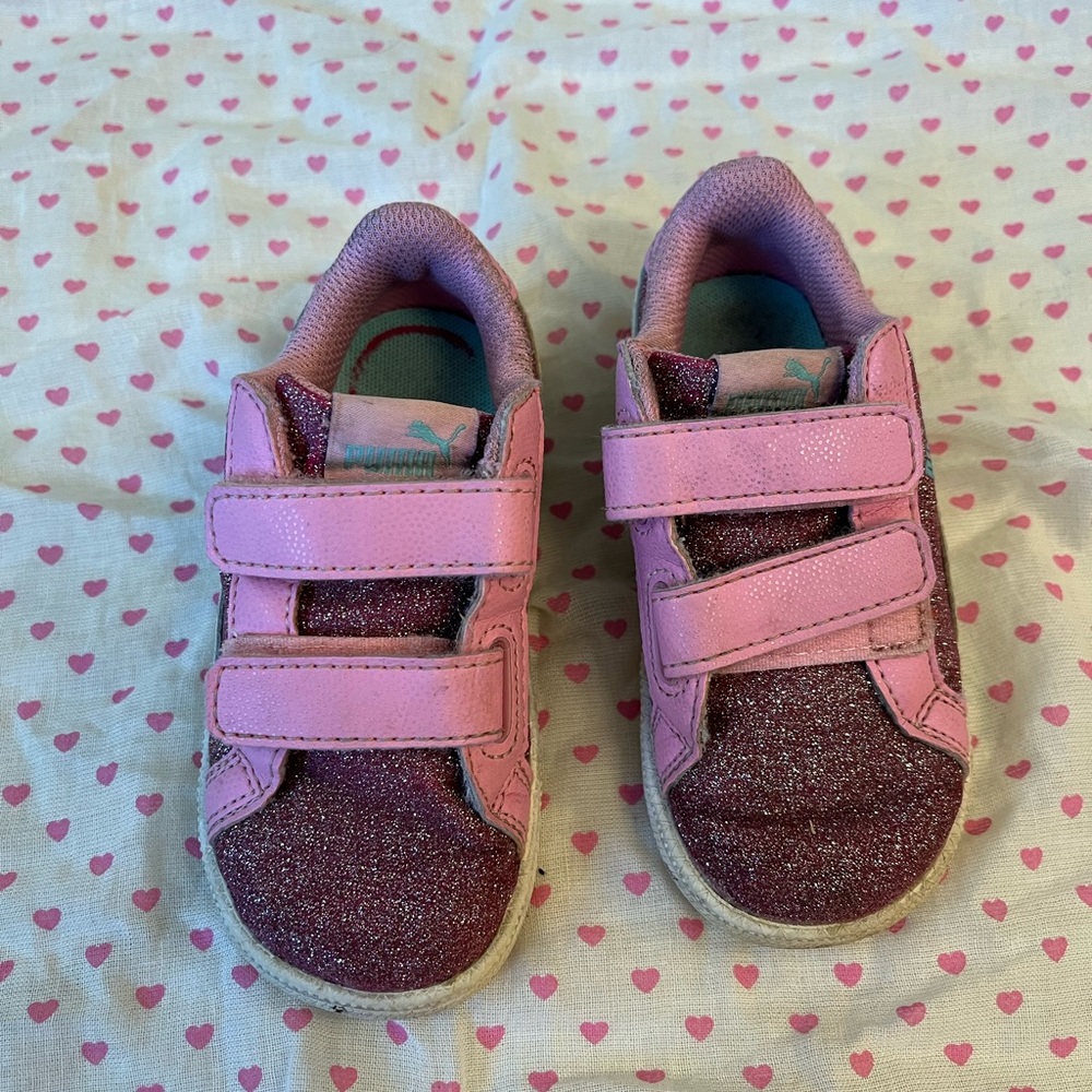 Puma glitter Velcro sneakers pink, size toddler 6